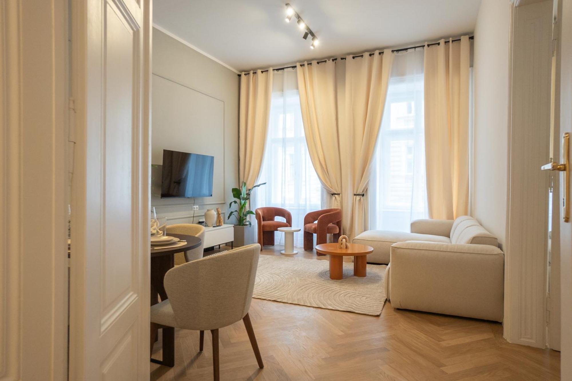 Chic & Cozy 104m2 Flat, Walk To Attractions Apartment Vienna
